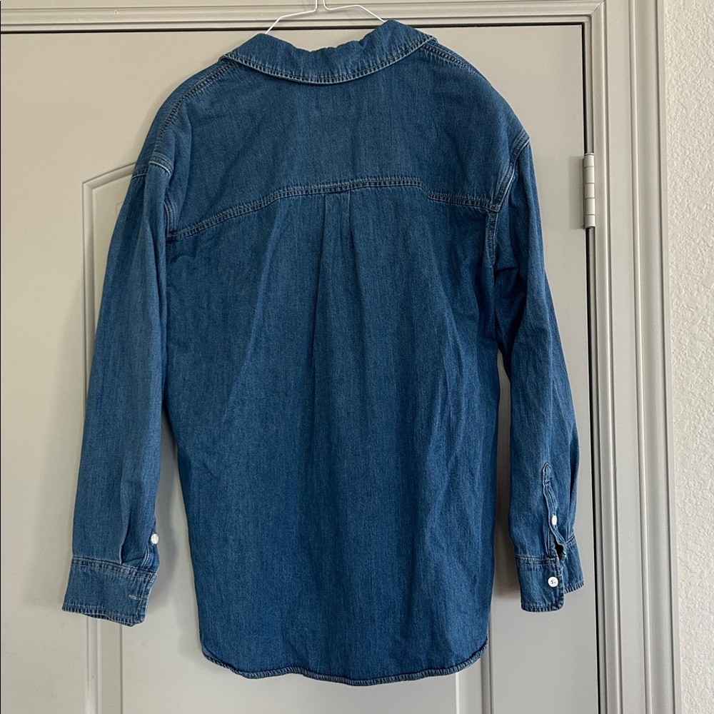 Universal Thread Blue Denim Long Sleeve Button Down Shirt - Picture 2 of 4